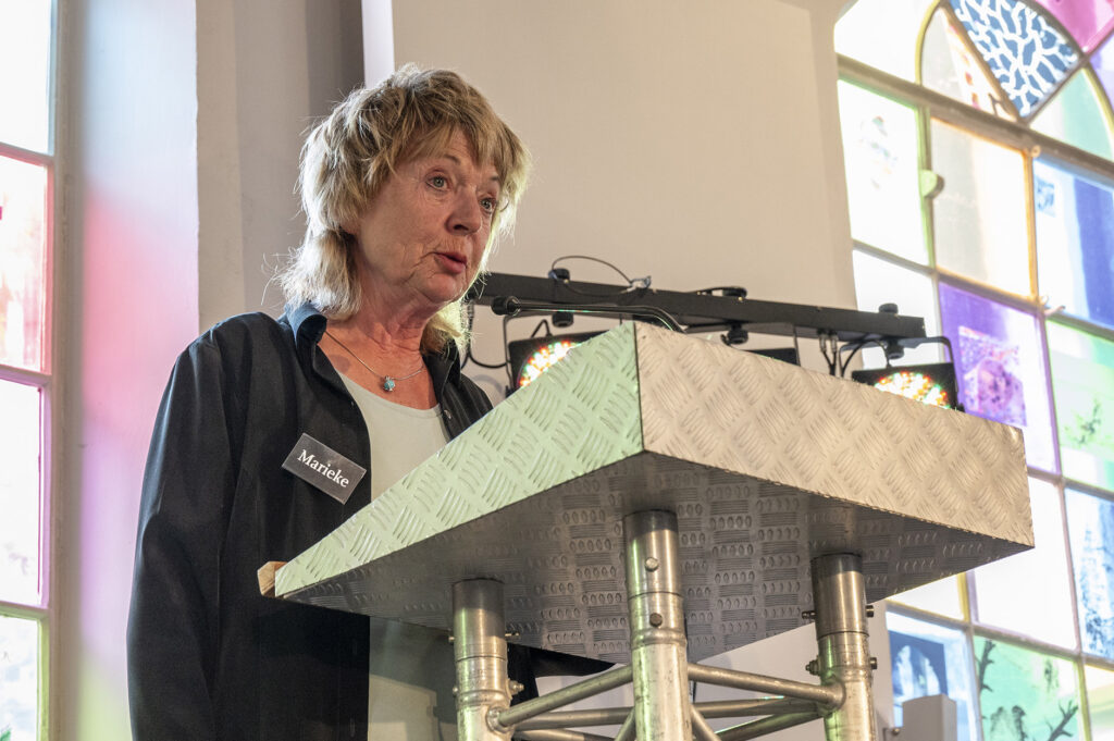 Presentator Marieke van Leeuwen (foto: Allard de Goeij)