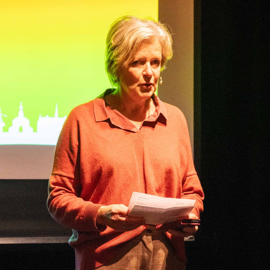 gespreksleider Anneke van Veen (foto: Allard de Goeij)